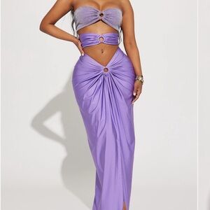 Elegant Purple Strapless Maxi Dress

Worn once